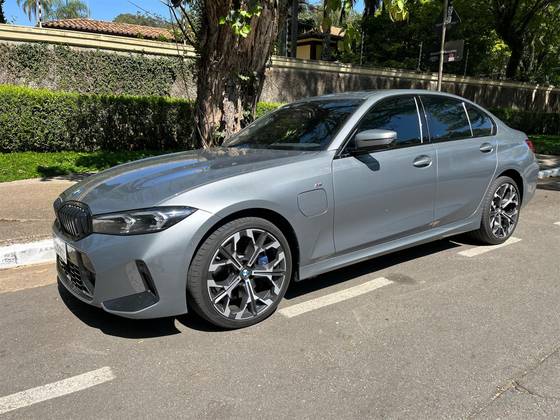 BMW 330e 2.0 16V TURBO HÍBRIDO M SPORT AUTOMÁTICO BMW 330e 2.0 16V TURBO HÍBRIDO M SPORT AUTOMÁTICO